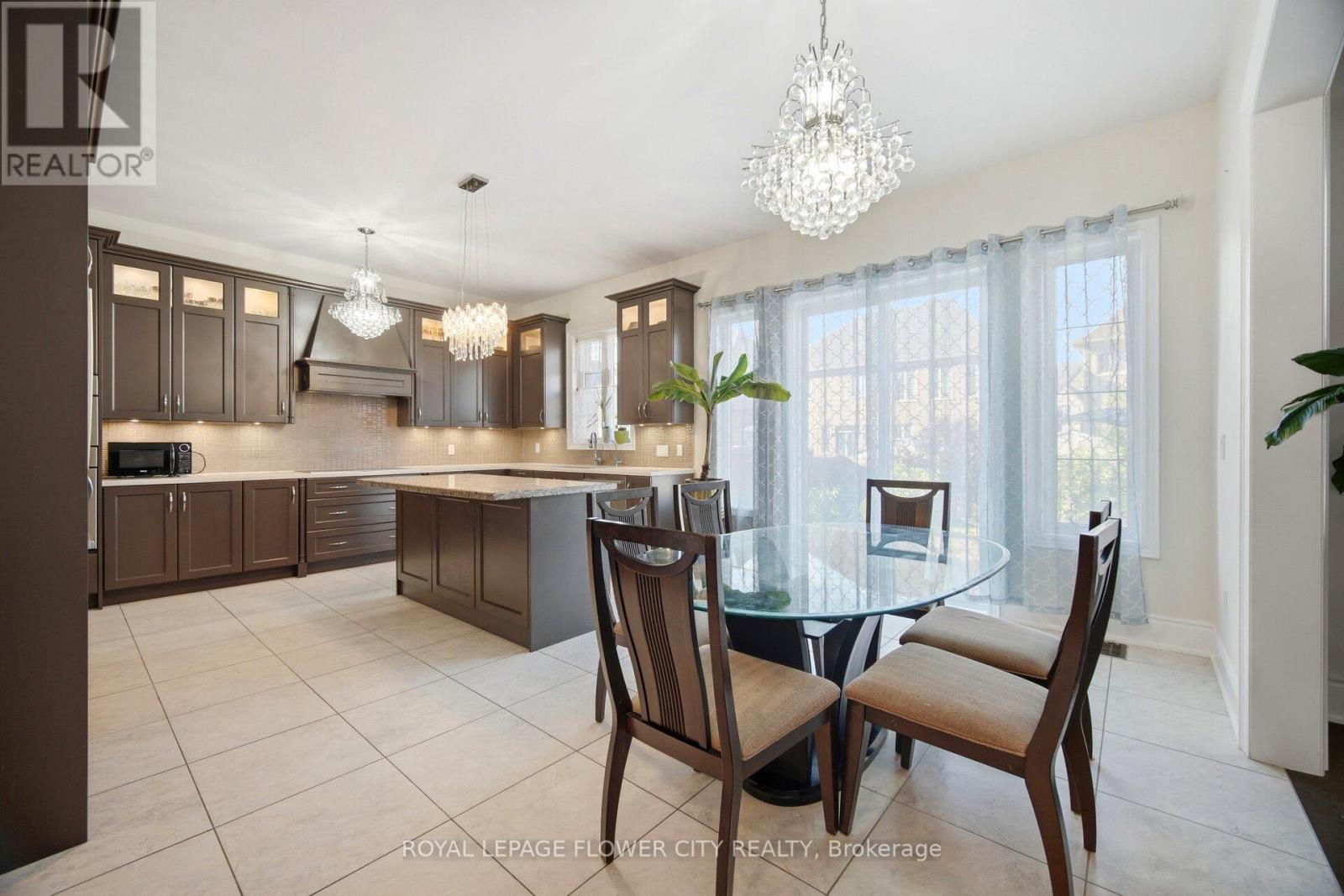 35 Gordon Drive, Brampton, Ontario L6P 4G8 - Photo 14 - W13454318