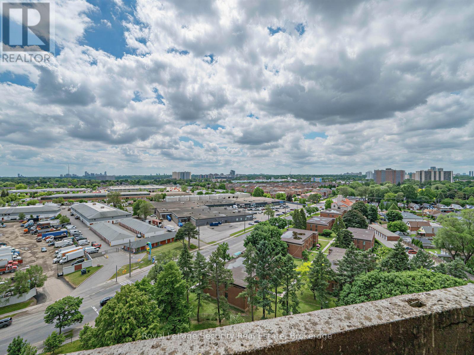 1702 - 10 Martha Eaton Way, Toronto, Ontario  M6M 5B3 - Photo 32 - W13456782