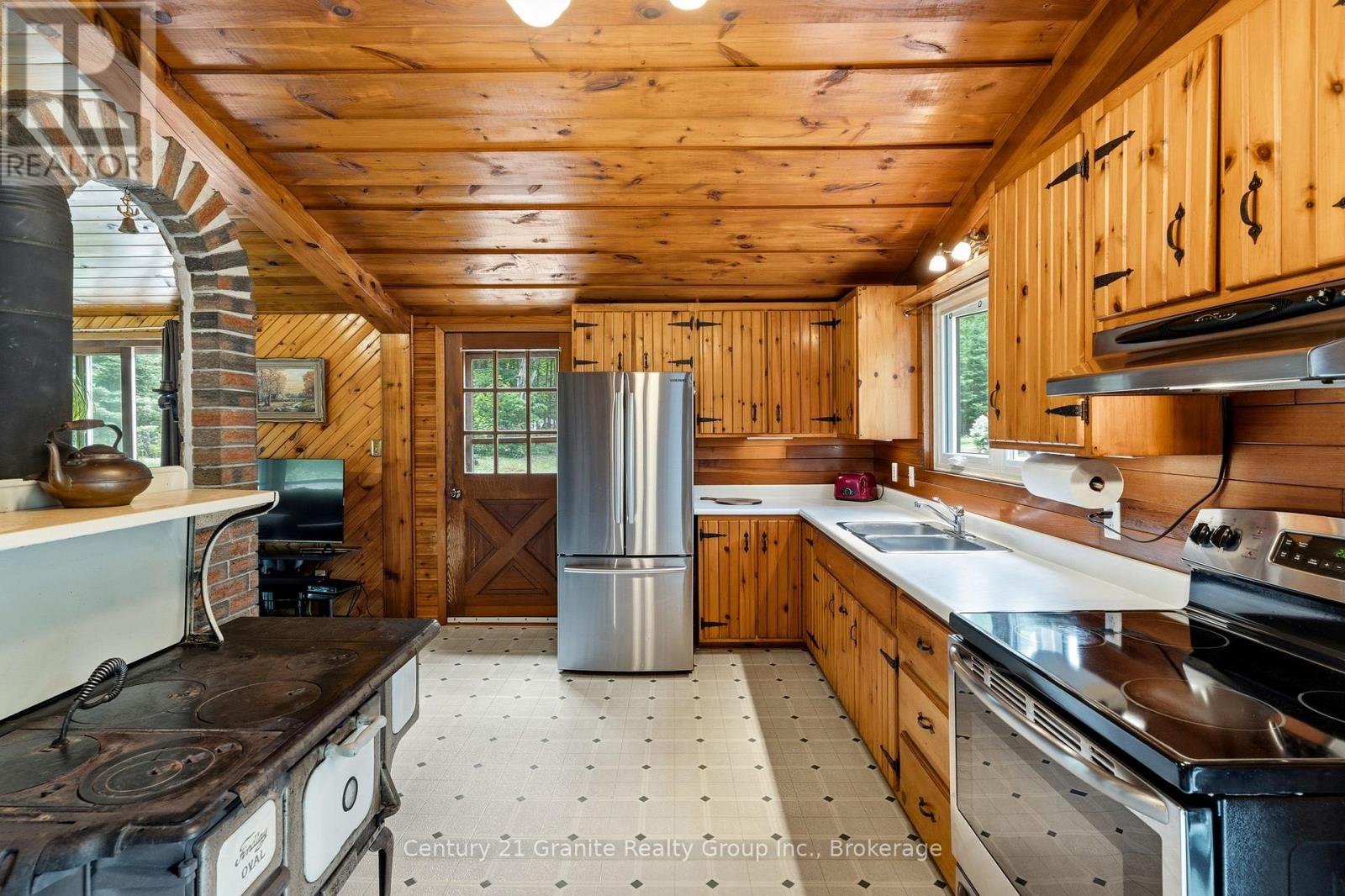 1069 Rice Road, Minden Hills, Ontario  K0M 1K0 - Photo 8 - X13456868