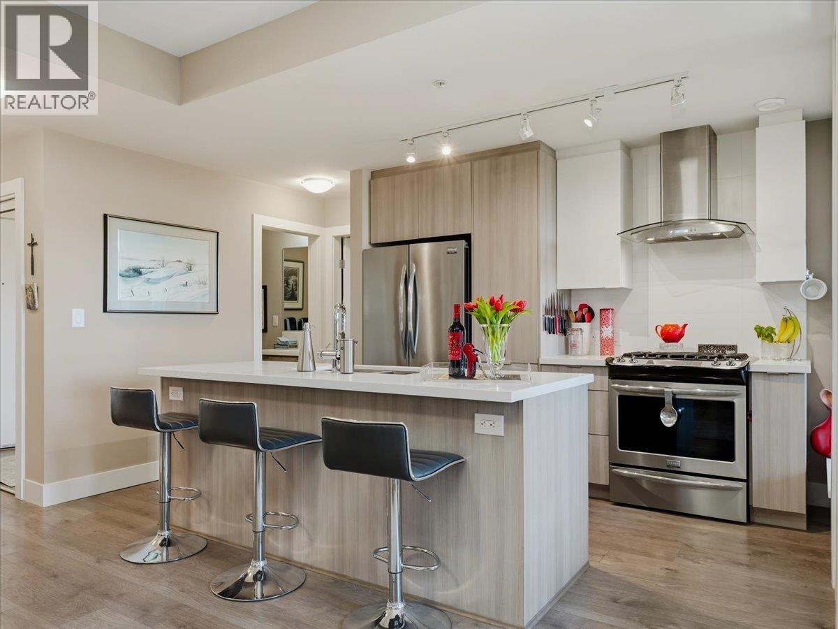 411 3602 ALDERCREST DRIVE, North Vancouver, British Columbia