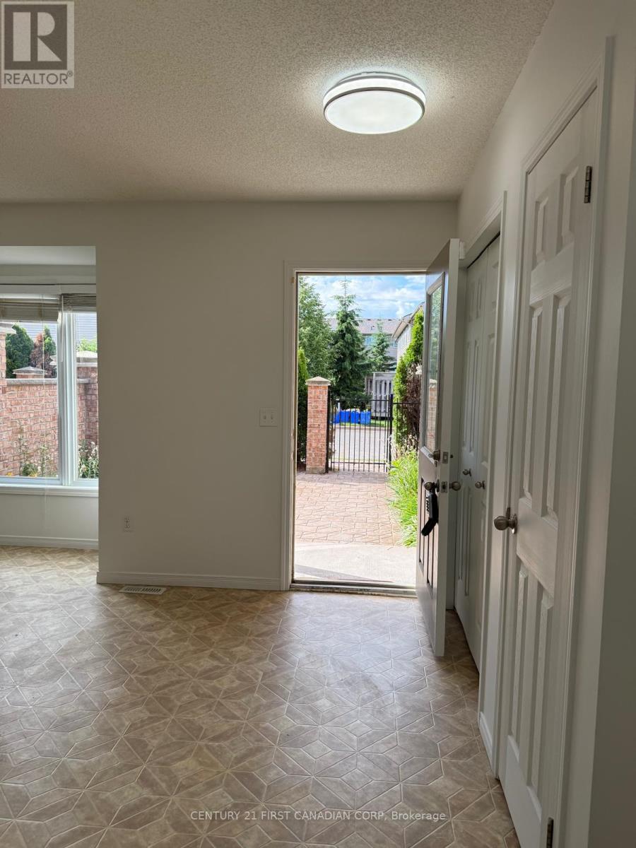 52 - 1600 Mickleborough Drive, London North, Ontario  N6G 5R9 - Photo 5 - X13456862