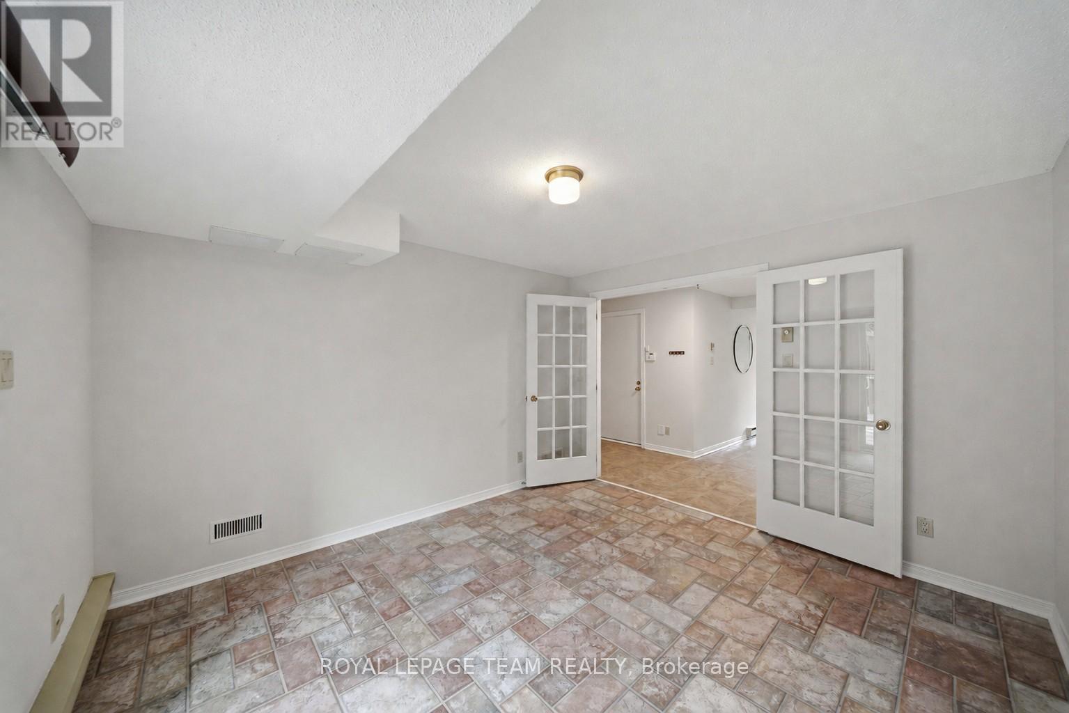 18 Arbordale Crescent, Ottawa, Ontario  K2G 5C6 - Photo 10 - X13456822
