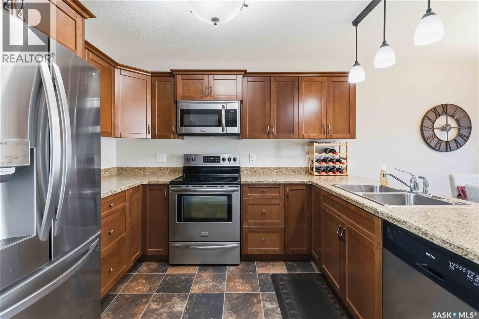 129 Warwick Crescent, Warman, Saskatchewan  S0K 4S0 - Photo 8 - SK039740