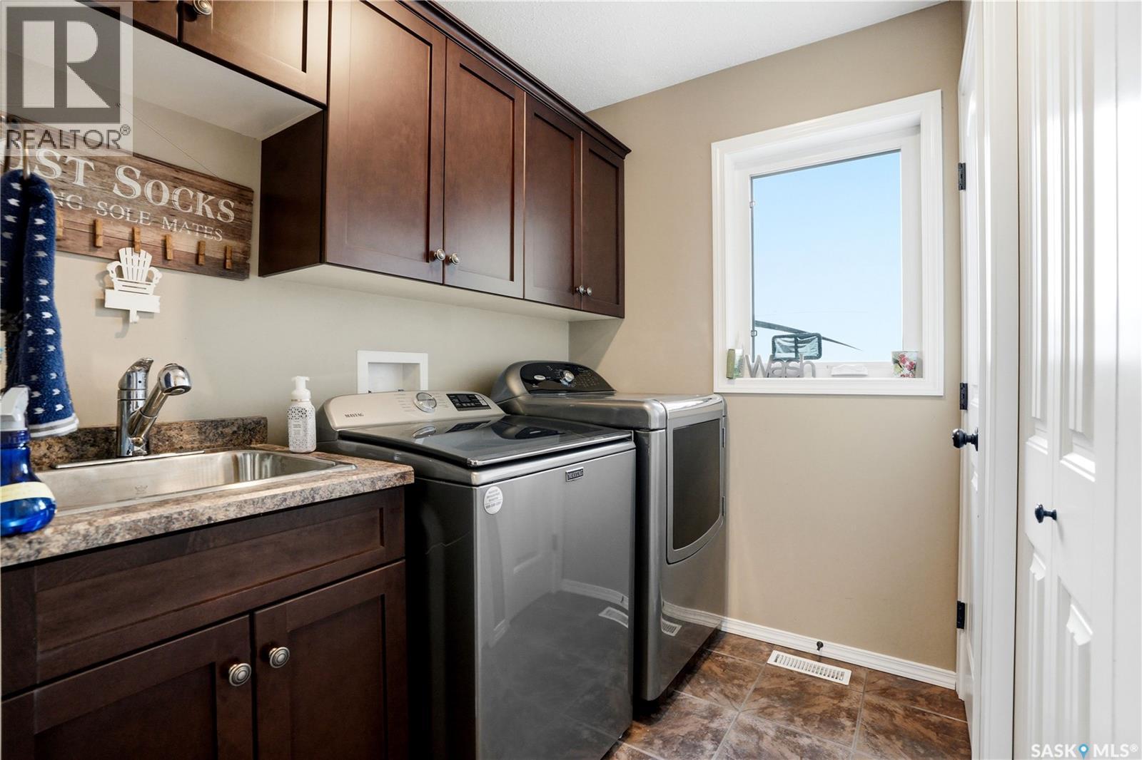 380 Carter Crescent, Cochin, Saskatchewan  S0M 0L0 - Photo 16 - SK039575