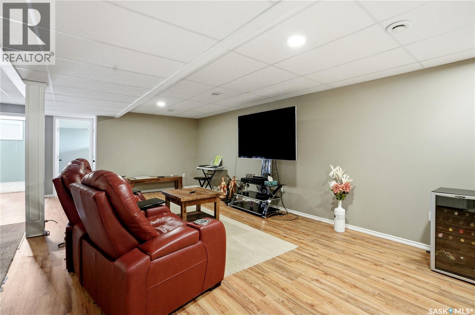 380 Carter Crescent, Cochin, Saskatchewan  S0M 0L0 - Photo 27 - SK039575