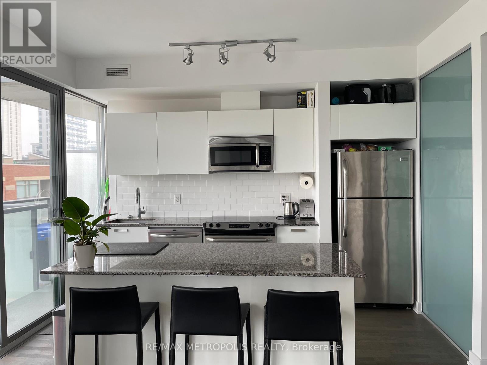1204 - 1815 YONGE STREET, Toronto, Ontario