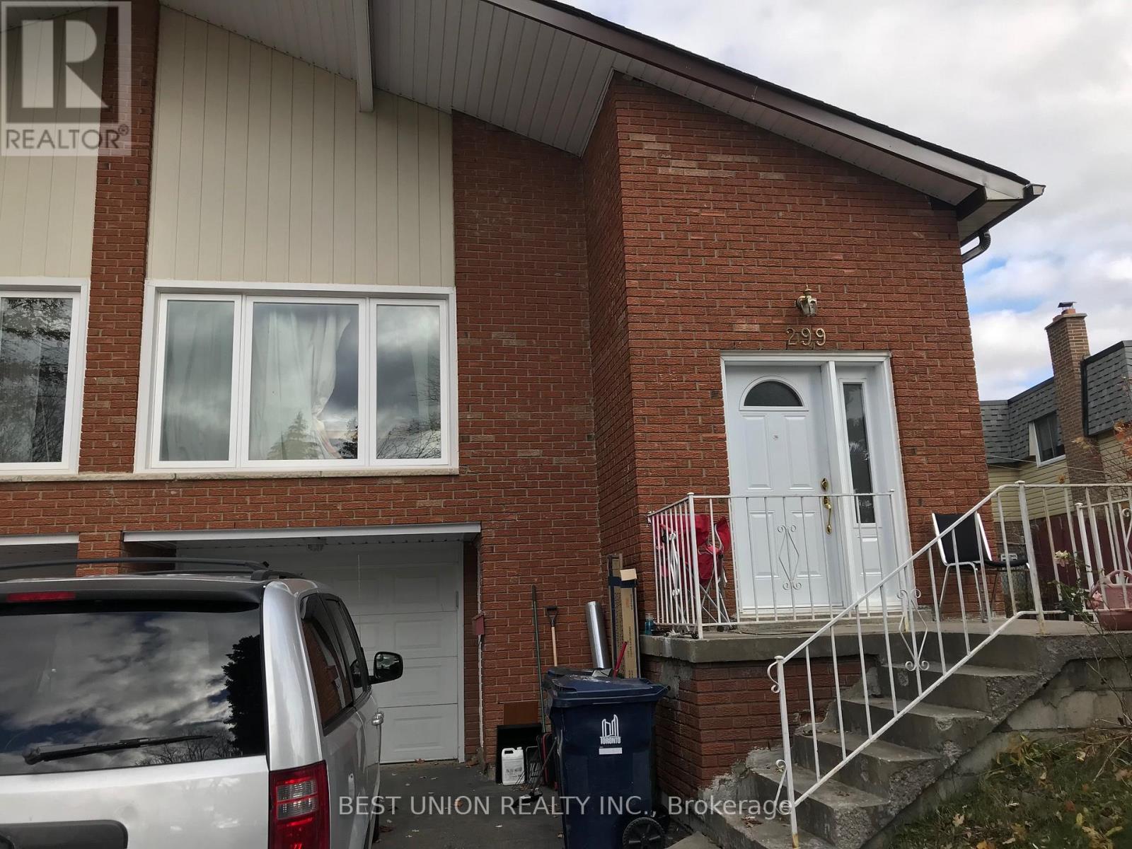 LOWER UNIT - 299 GOLDENWOOD ROAD, Toronto, Ontario