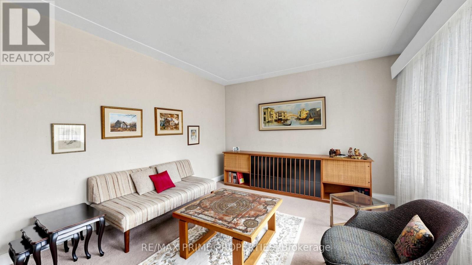 33 Irvington Crescent, Toronto, Ontario  M2N 2Z2 - Photo 4 - C13456926