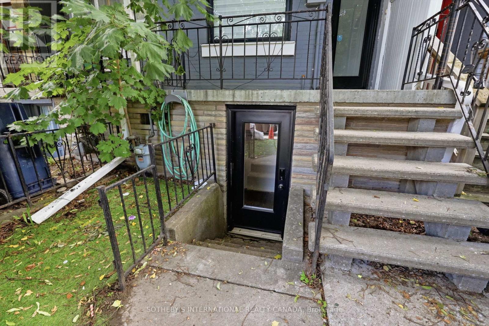 Bsmt - 284 Euclid Avenue, Toronto, Ontario  M6J 2K2 - Photo 2 - C13456976