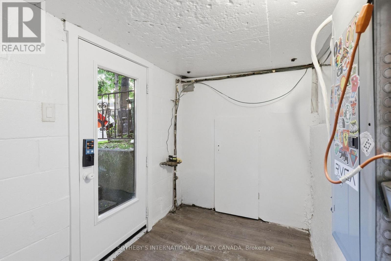 Bsmt - 284 Euclid Avenue, Toronto, Ontario  M6J 2K2 - Photo 3 - C13456976