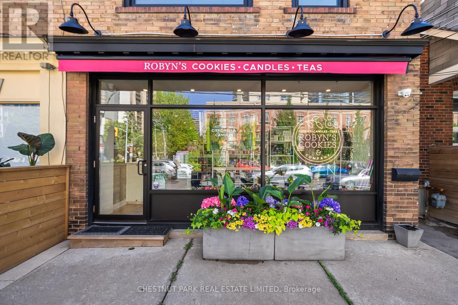 953 Mount Pleasant Road, Toronto, Ontario  M4P 2L7 - Photo 2 - C13457028