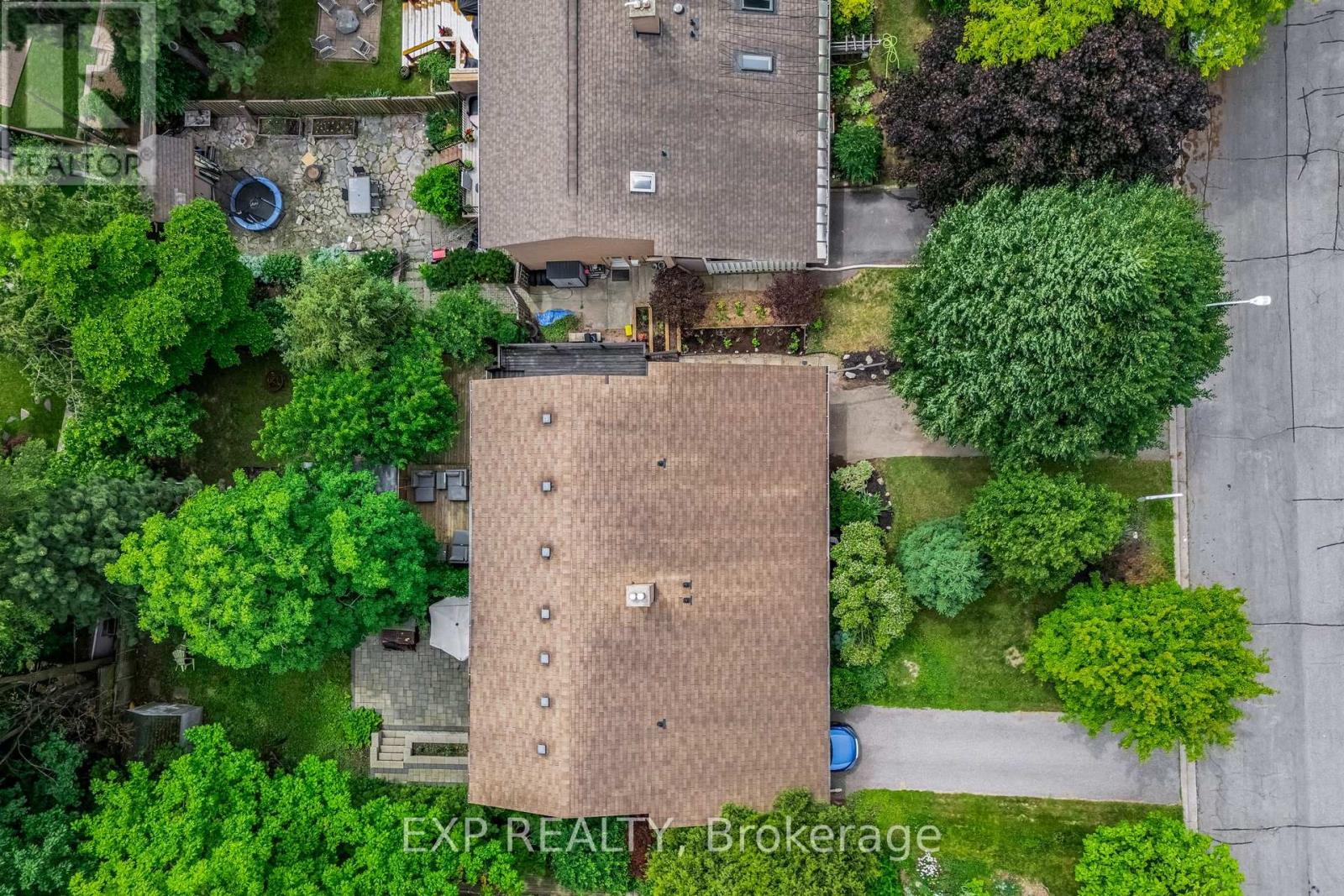 160 Cottonwood Drive, Toronto, Ontario  M3C 2B4 - Photo 35 - C13457040