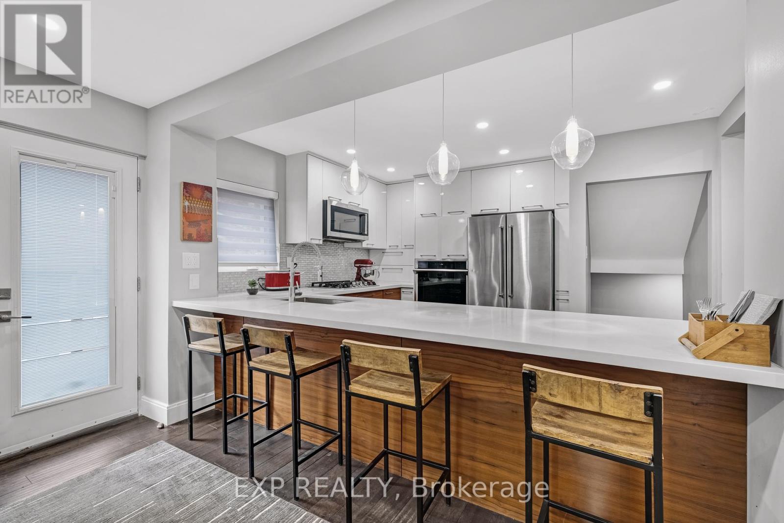 160 Cottonwood Drive, Toronto, Ontario  M3C 2B4 - Photo 8 - C13457040