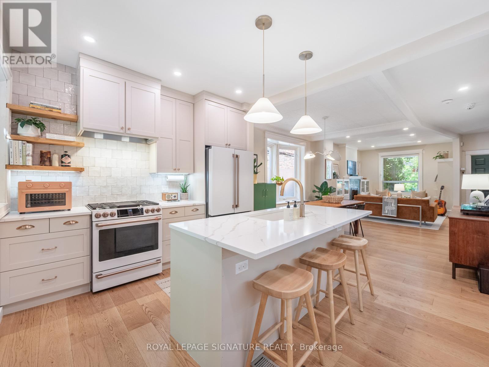 121 Ivy Avenue, Toronto, Ontario  M4L 2H8 - Photo 18 - E13457048