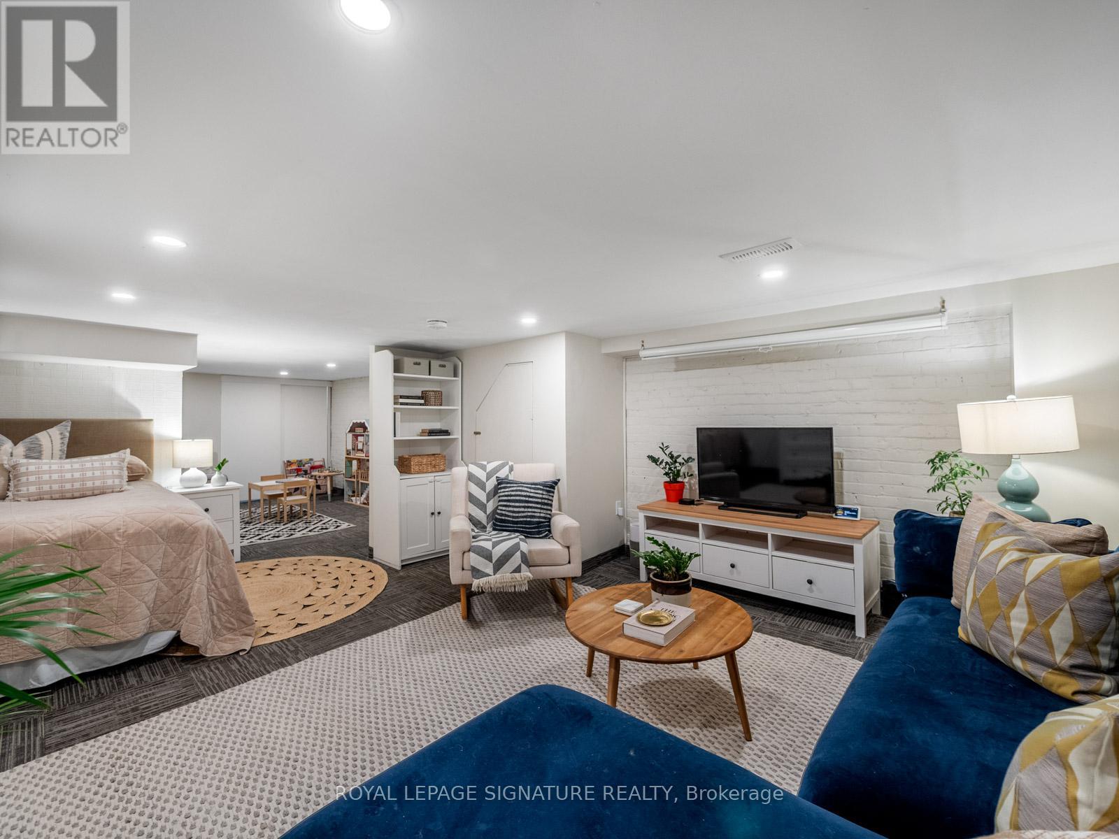 121 Ivy Avenue, Toronto, Ontario  M4L 2H8 - Photo 36 - E13457048