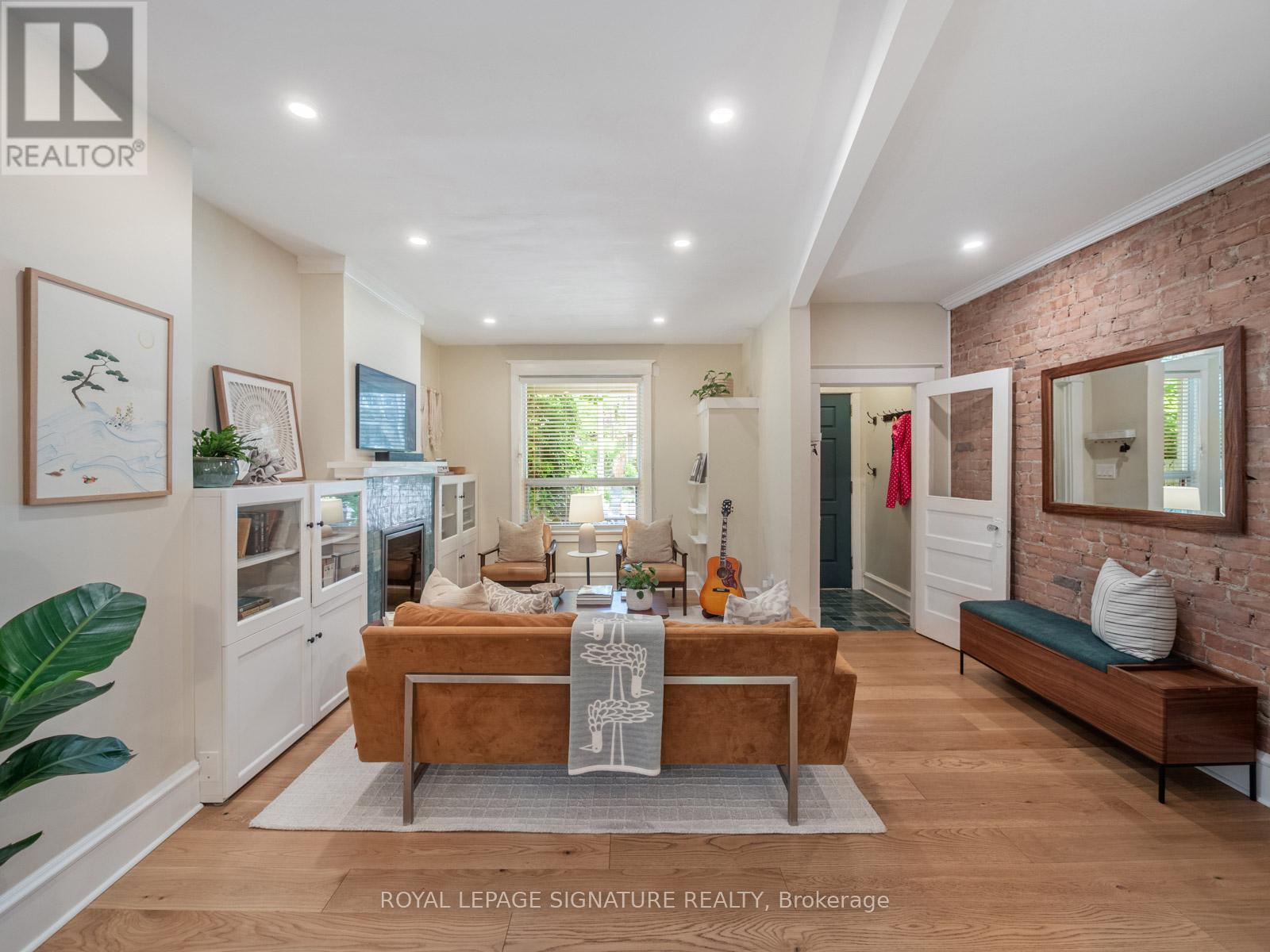 121 Ivy Avenue, Toronto, Ontario  M4L 2H8 - Photo 6 - E13457048