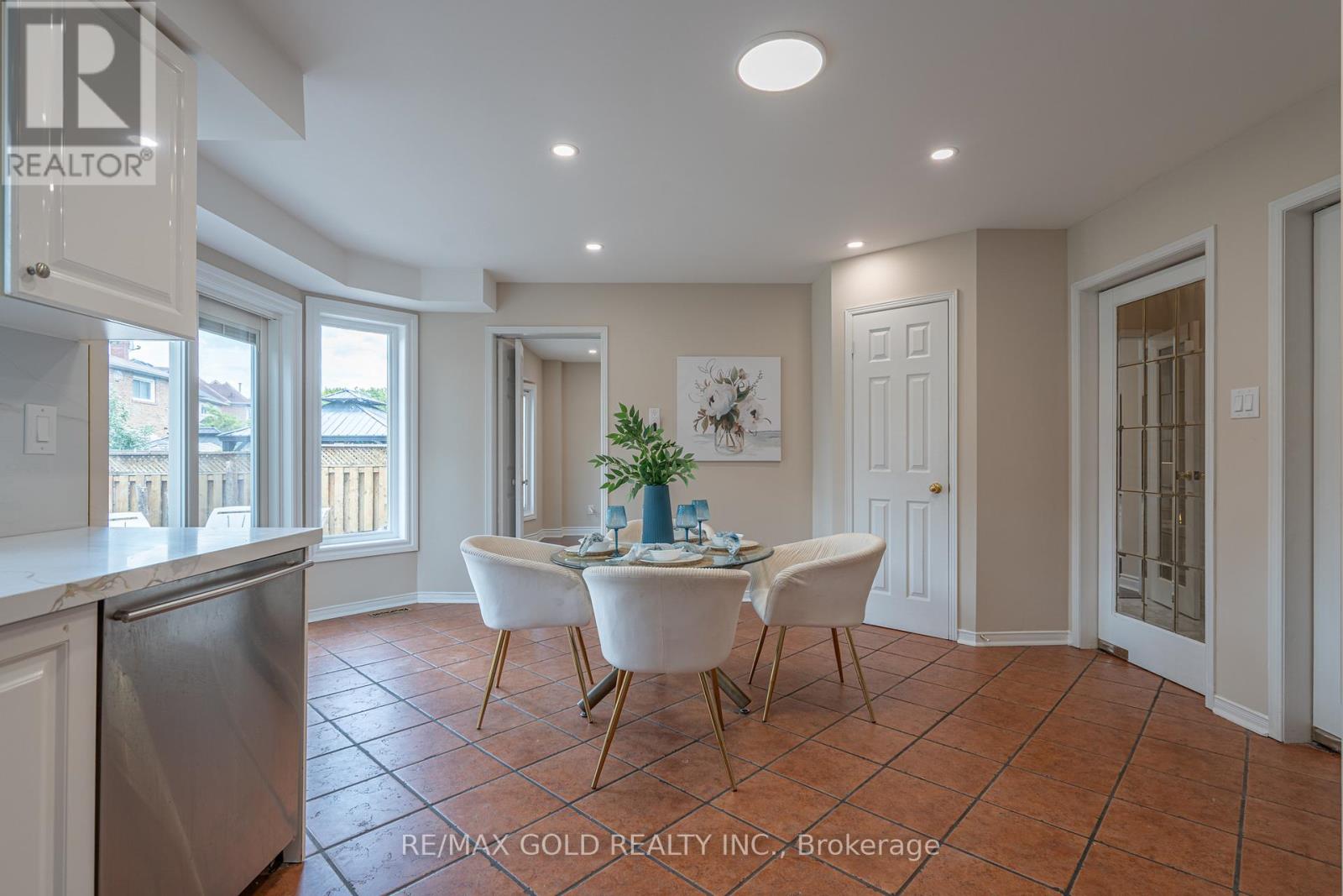 19 Eagleridge Drive, Brampton, Ontario  L6R 1G6 - Photo 13 - W13451630