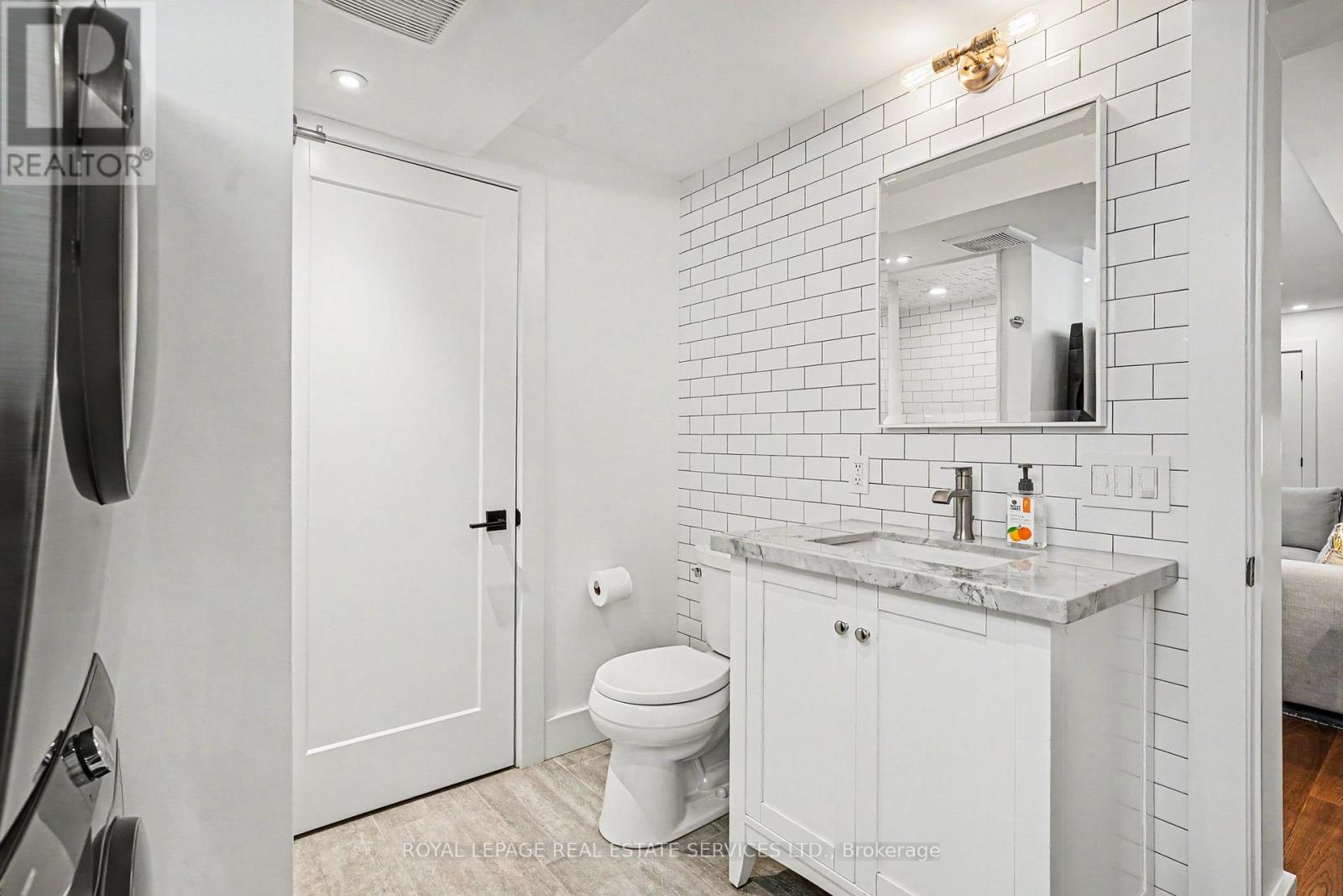 25 Brougham Crescent, Toronto, Ontario  M9R 1J3 - Photo 28 - W13456408