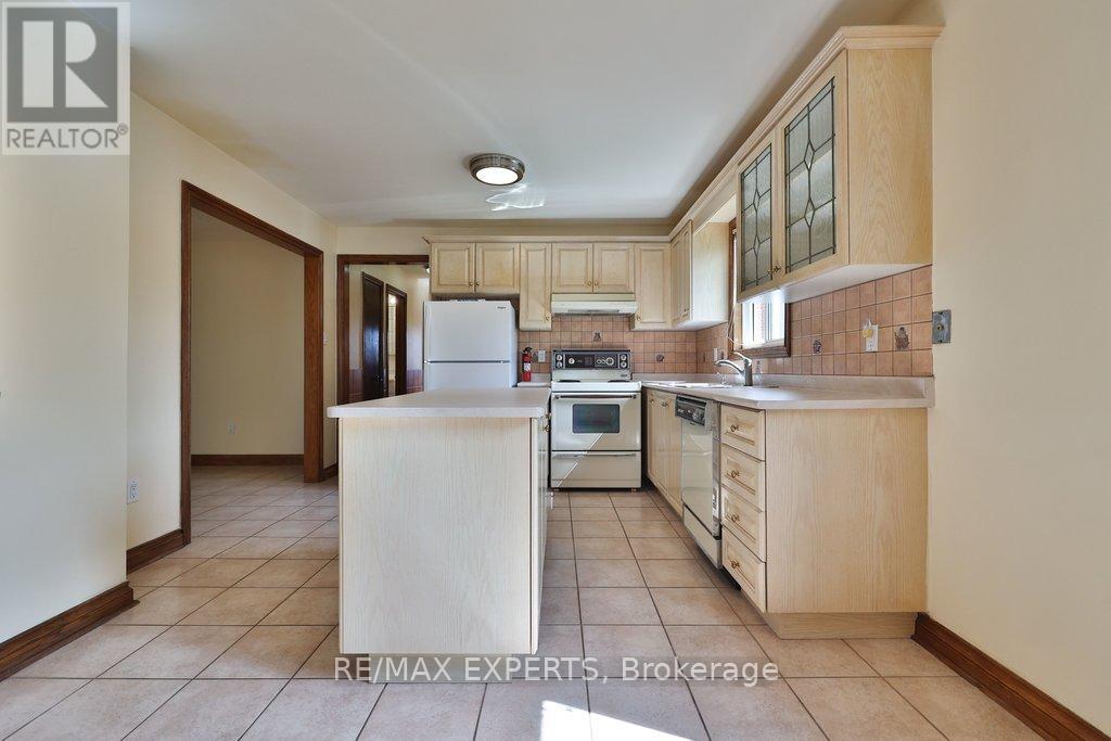 50 Pine York Avenue, Vaughan, Ontario  L4L 3H9 - Photo 8 - N13456872