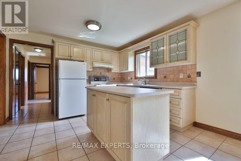 50 Pine York Avenue, Vaughan, Ontario  L4L 3H9 - Photo 9 - N13456872