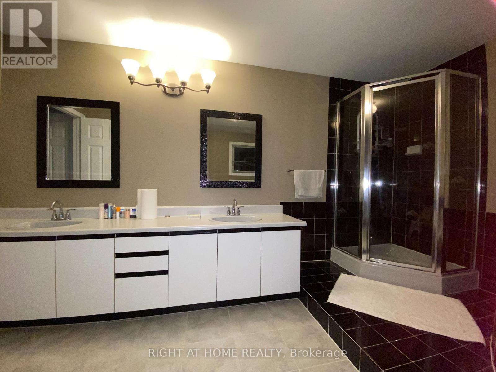 92 Nelson Circle, Newmarket, Ontario  L3X 1R2 - Photo 12 - N13457052