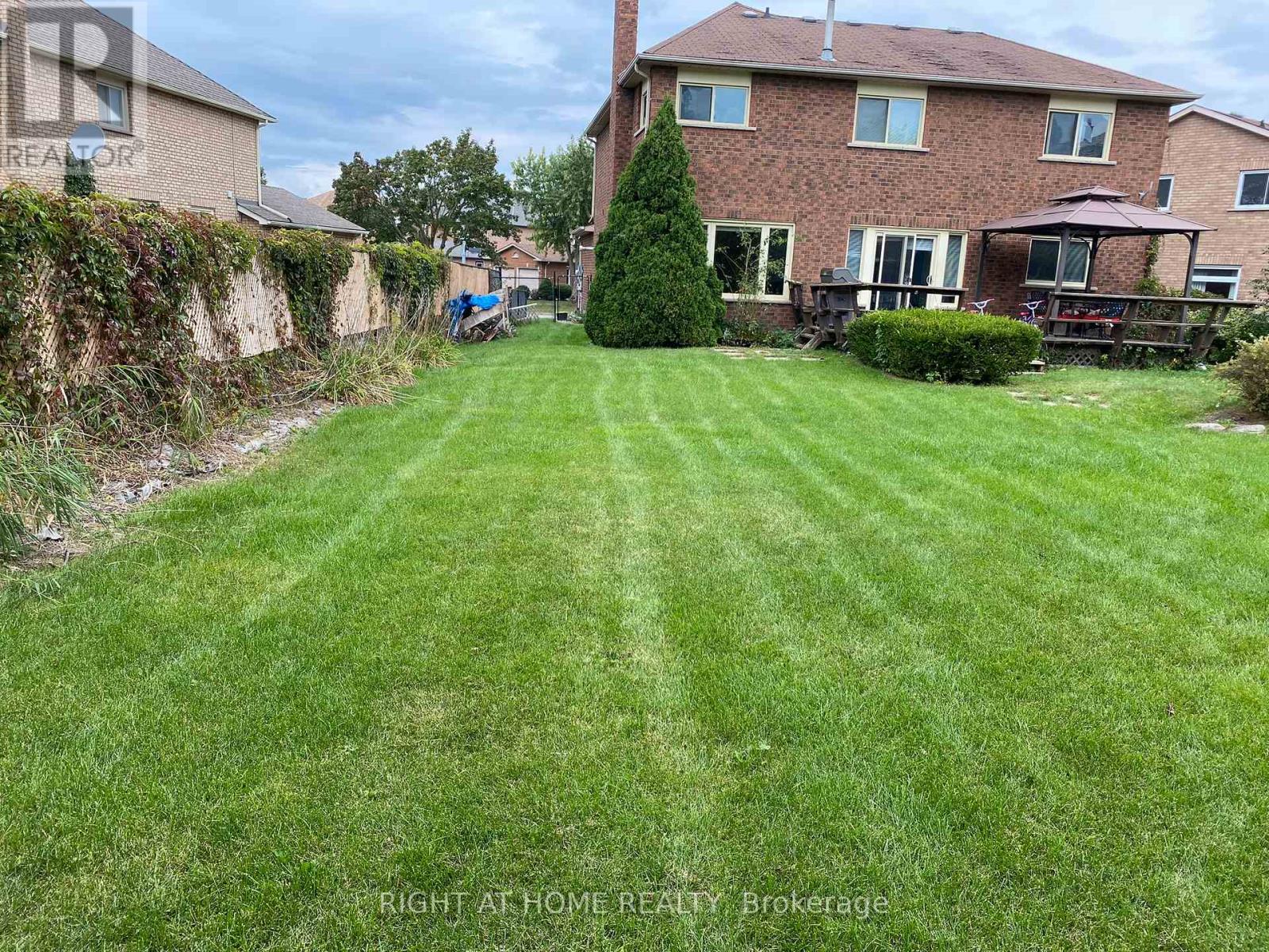 92 Nelson Circle, Newmarket, Ontario  L3X 1R2 - Photo 28 - N13457052