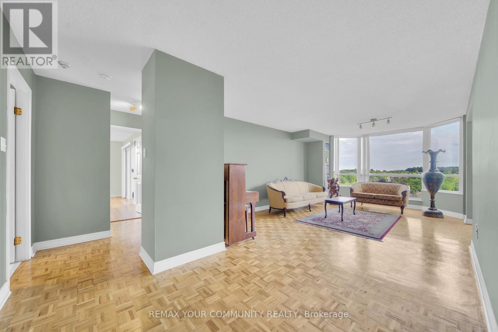 913 - 175 Cedar Avenue, Richmond Hill, Ontario  L4C 9V3 - Photo 2 - N13457054