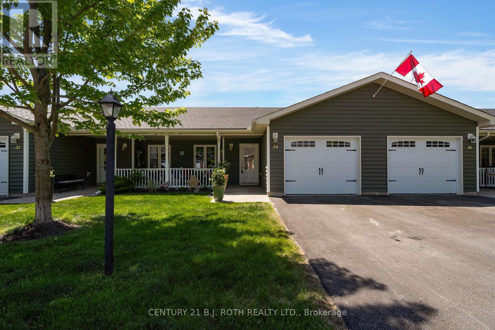 34 CHAMBERLAIN CRESCENT, Penetanguishene, Ontario