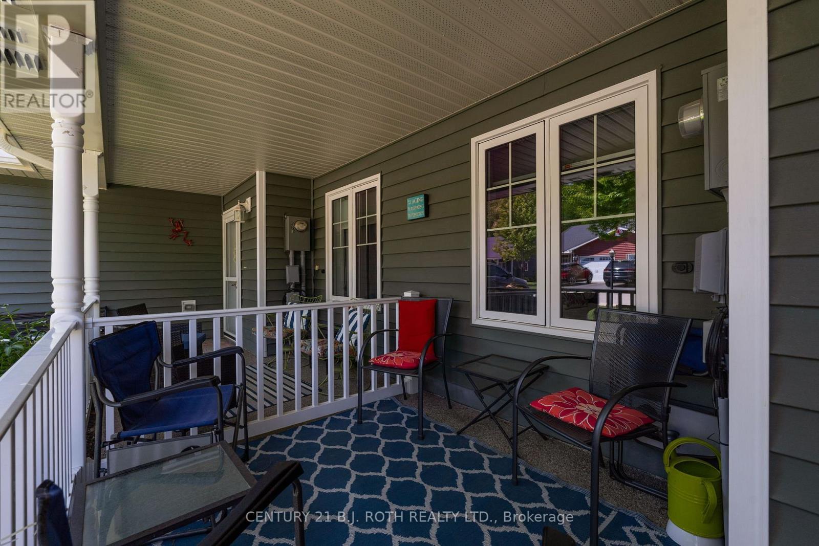 34 Chamberlain Crescent, Penetanguishene, Ontario  L9M 0A6 - Photo 2 - S13456820