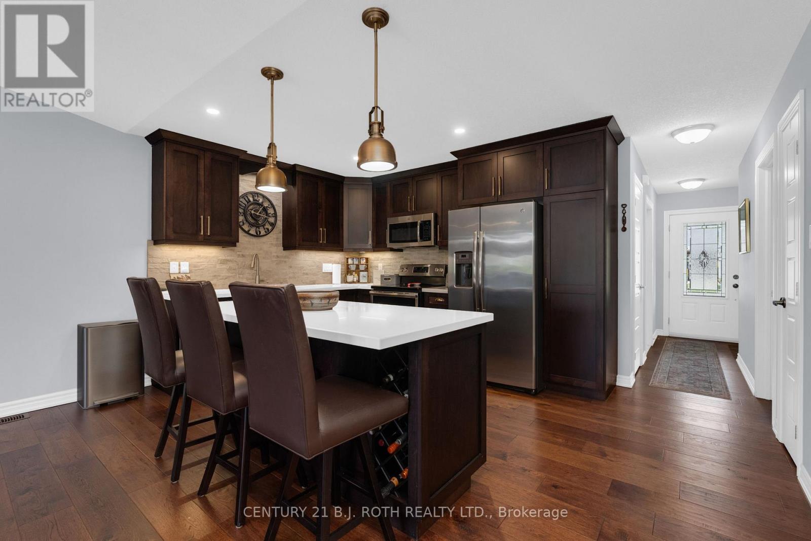 34 Chamberlain Crescent, Penetanguishene, Ontario  L9M 0A6 - Photo 5 - S13456820