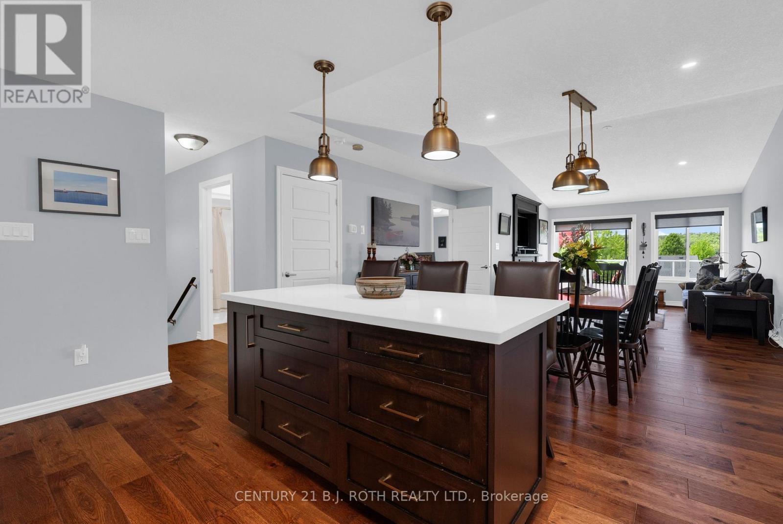 34 Chamberlain Crescent, Penetanguishene, Ontario  L9M 0A6 - Photo 7 - S13456820