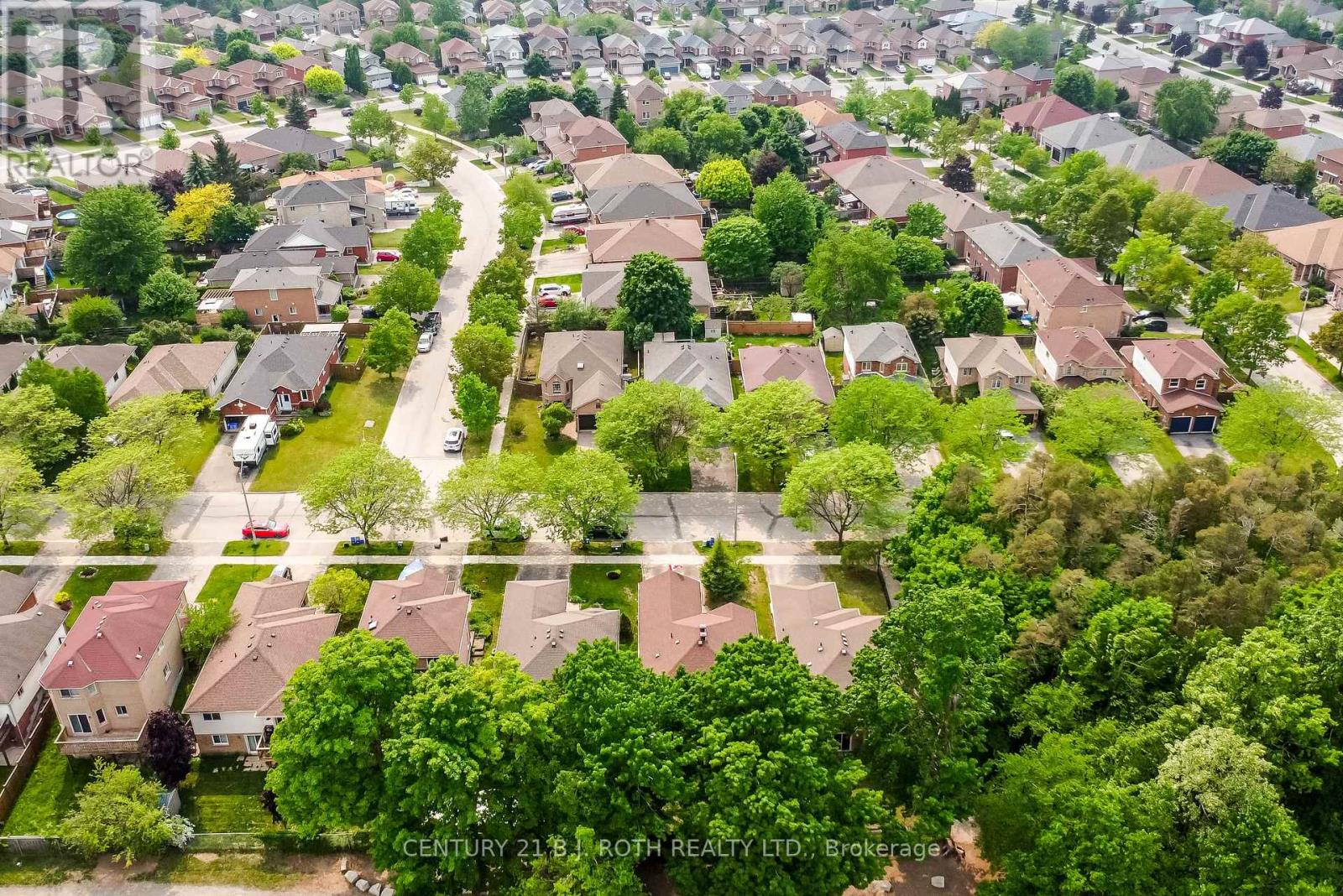 37 Nicholson Drive, Barrie (Ardagh), Ontario  L4N 8L7 - Photo 4 - S13456902