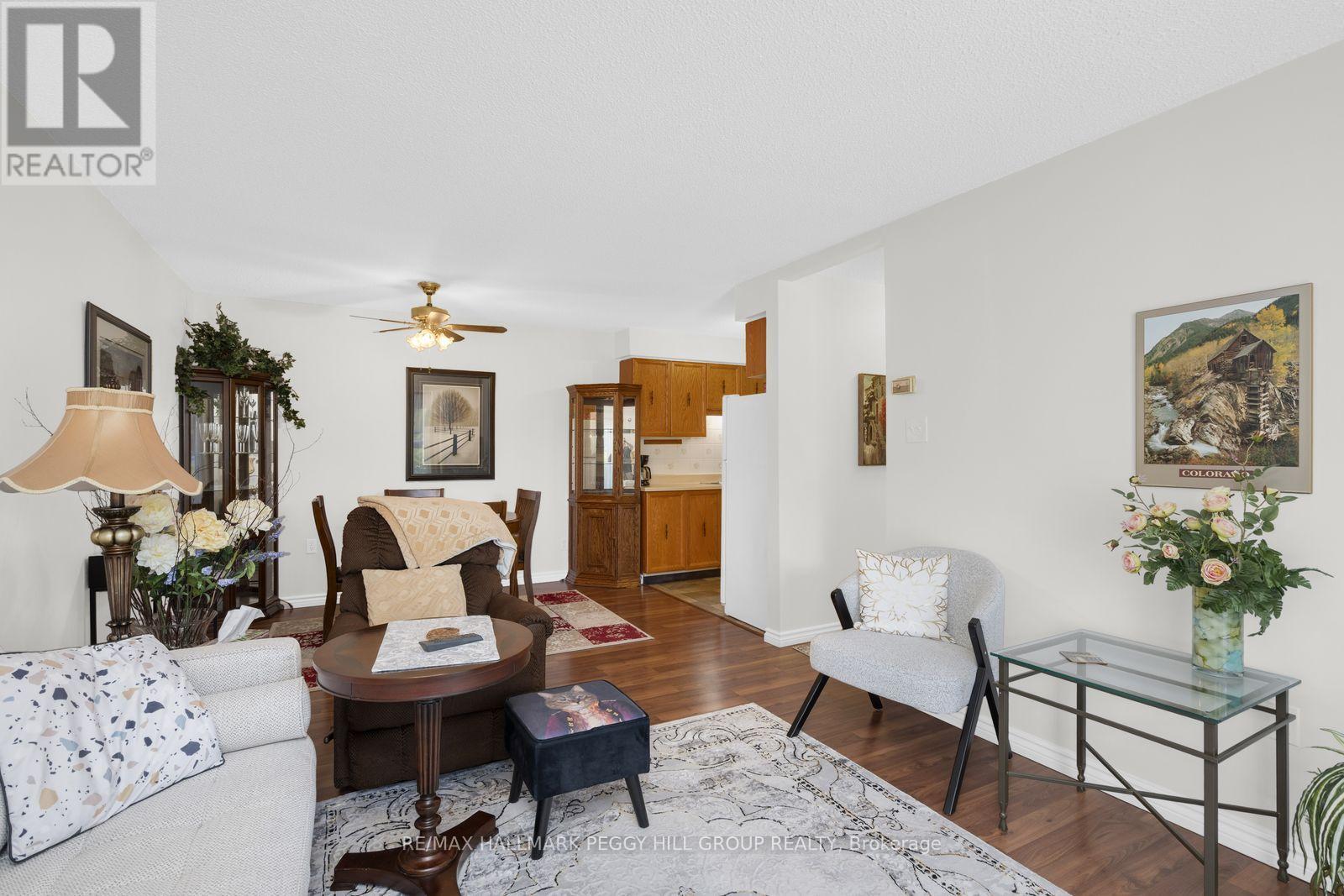 211 - 10b Coulter Street, Barrie, Ontario L4N 6S1 - Photo 2 - S13456952