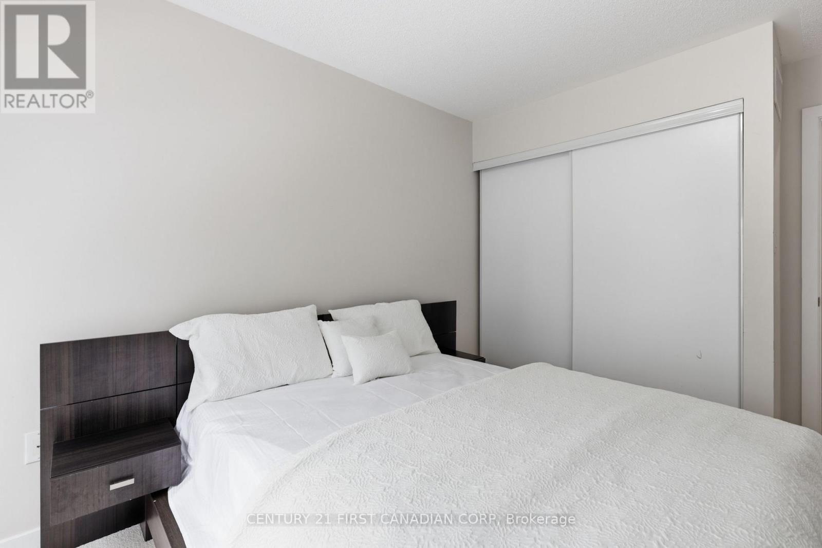 Th 3 - 4070 Parkside Village Drive W, Mississauga, Ontario  L5B 0K2 - Photo 11 - W13457220