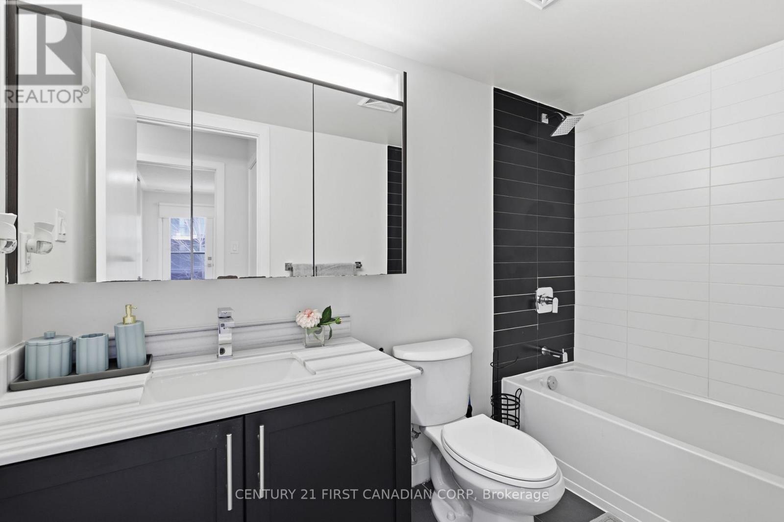 Th 3 - 4070 Parkside Village Drive W, Mississauga, Ontario  L5B 0K2 - Photo 15 - W13457220
