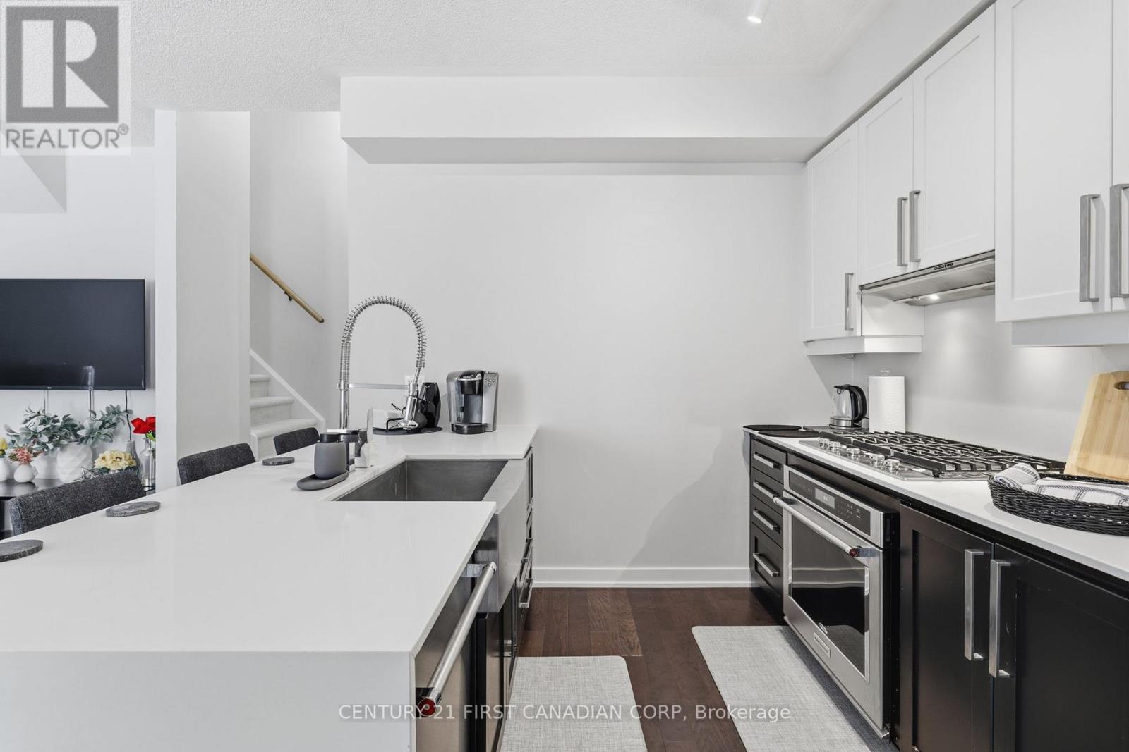 Th 3 - 4070 Parkside Village Drive W, Mississauga, Ontario  L5B 0K2 - Photo 5 - W13457220