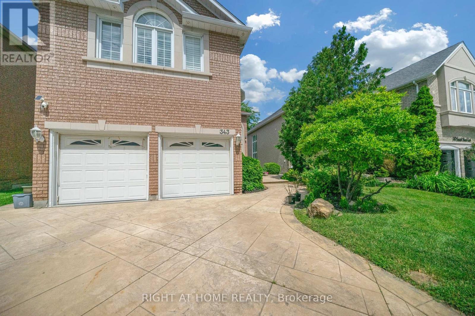 343 Bristol Road E, Mississauga, Ontario  L4Z 3V6 - Photo 4 - W13456836