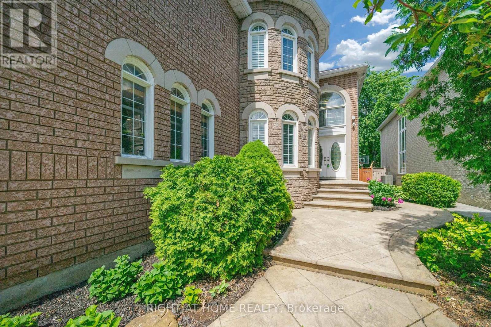 343 Bristol Road E, Mississauga, Ontario  L4Z 3V6 - Photo 5 - W13456836