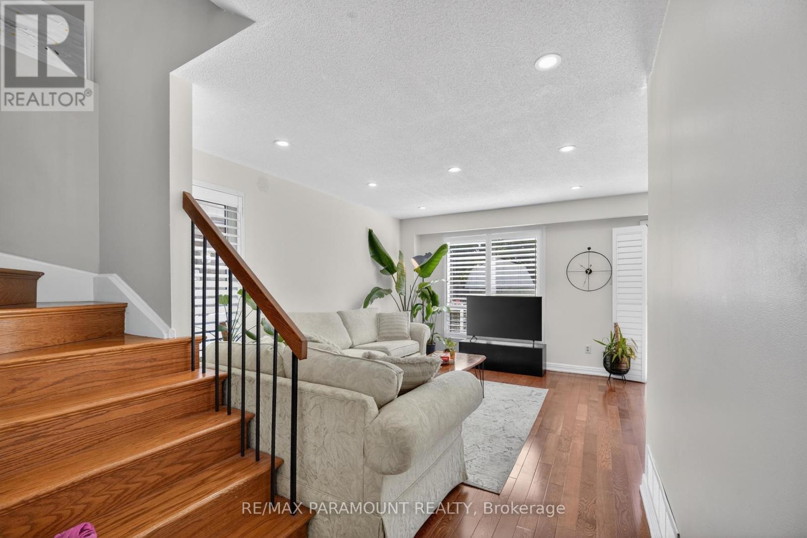 32 Fanshawe Drive, Brampton, Ontario  L6Z 1A9 - Photo 6 - W13456942
