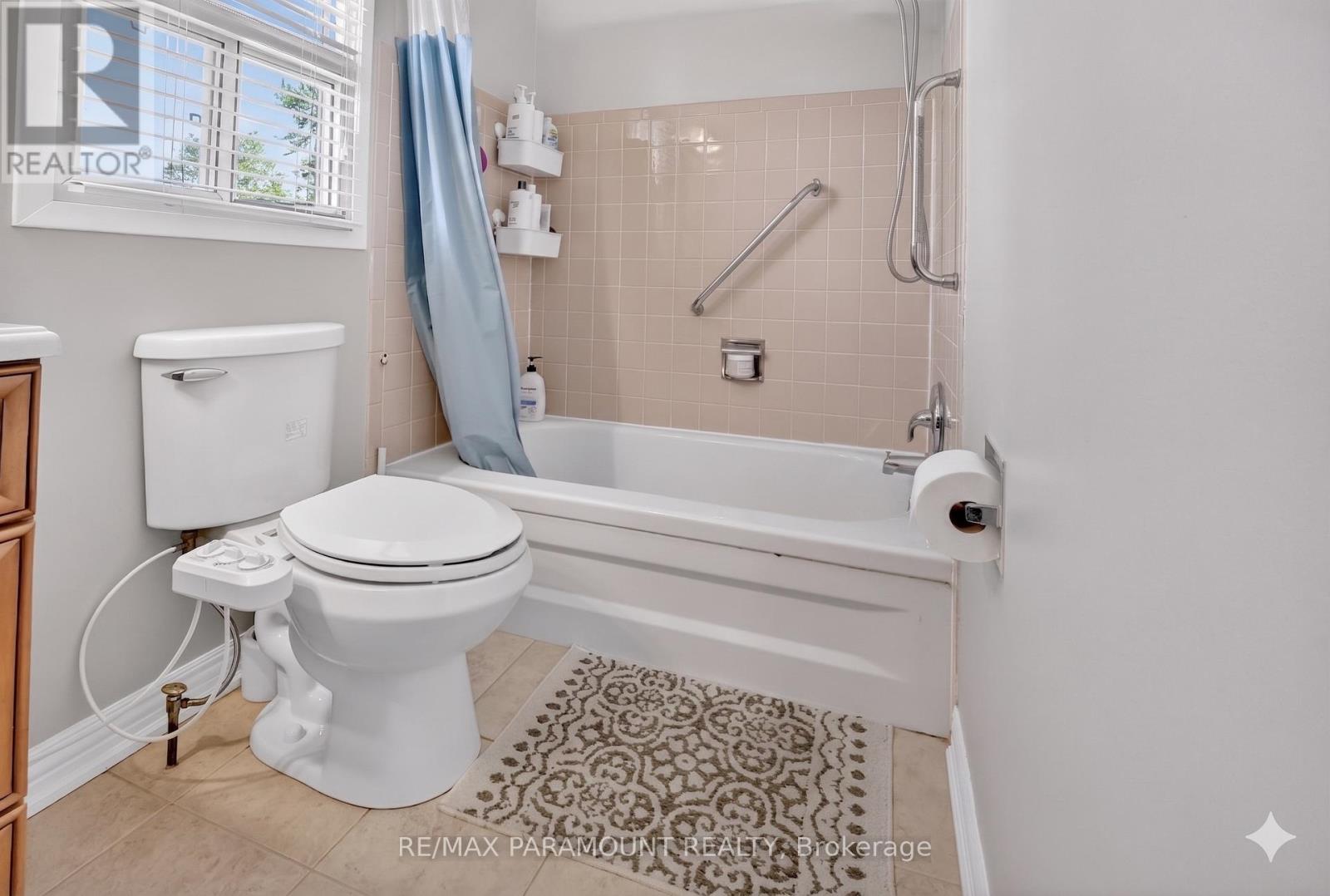 32 Fanshawe Drive, Brampton, Ontario  L6Z 1A9 - Photo 8 - W13456942