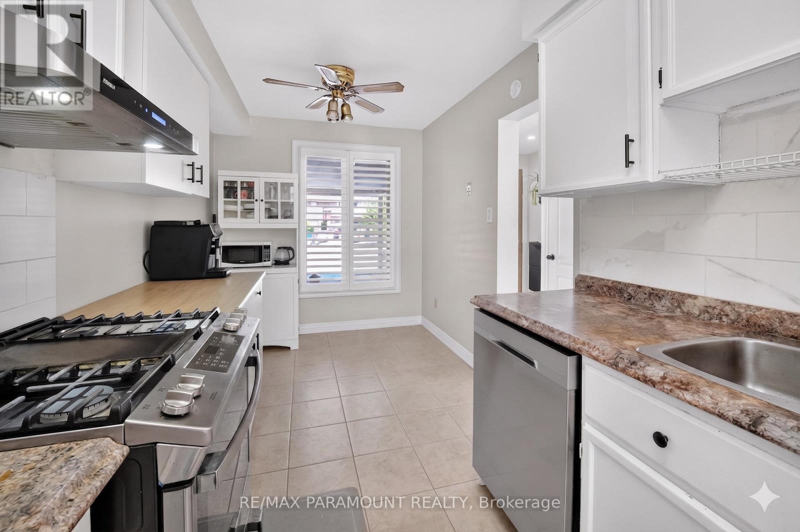 32 Fanshawe Drive, Brampton, Ontario  L6Z 1A9 - Photo 9 - W13456942
