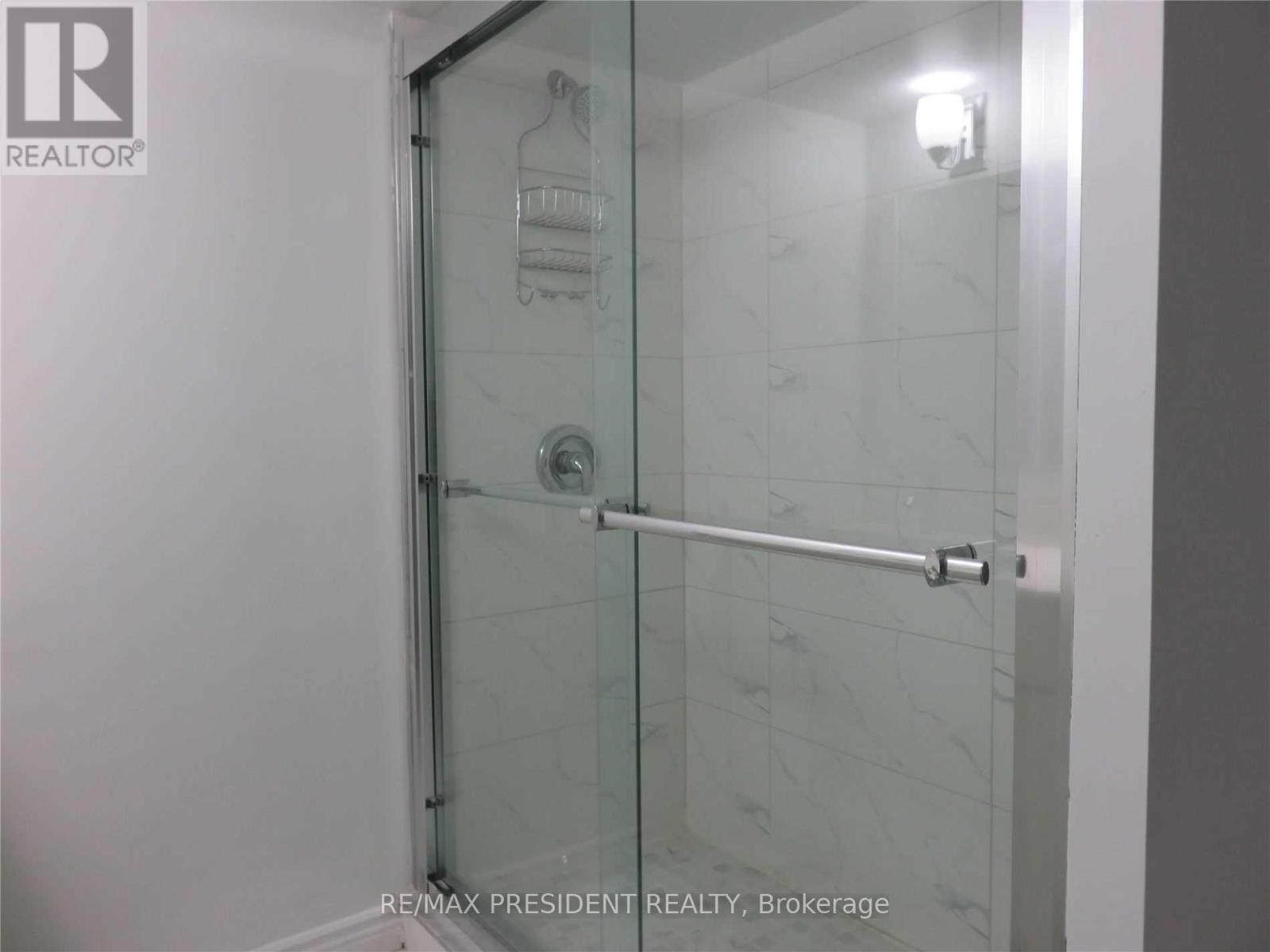 Bsmt - 32 Ventura Avenue, Brampton, Ontario  L6Y 4Y8 - Photo 11 - W13456972