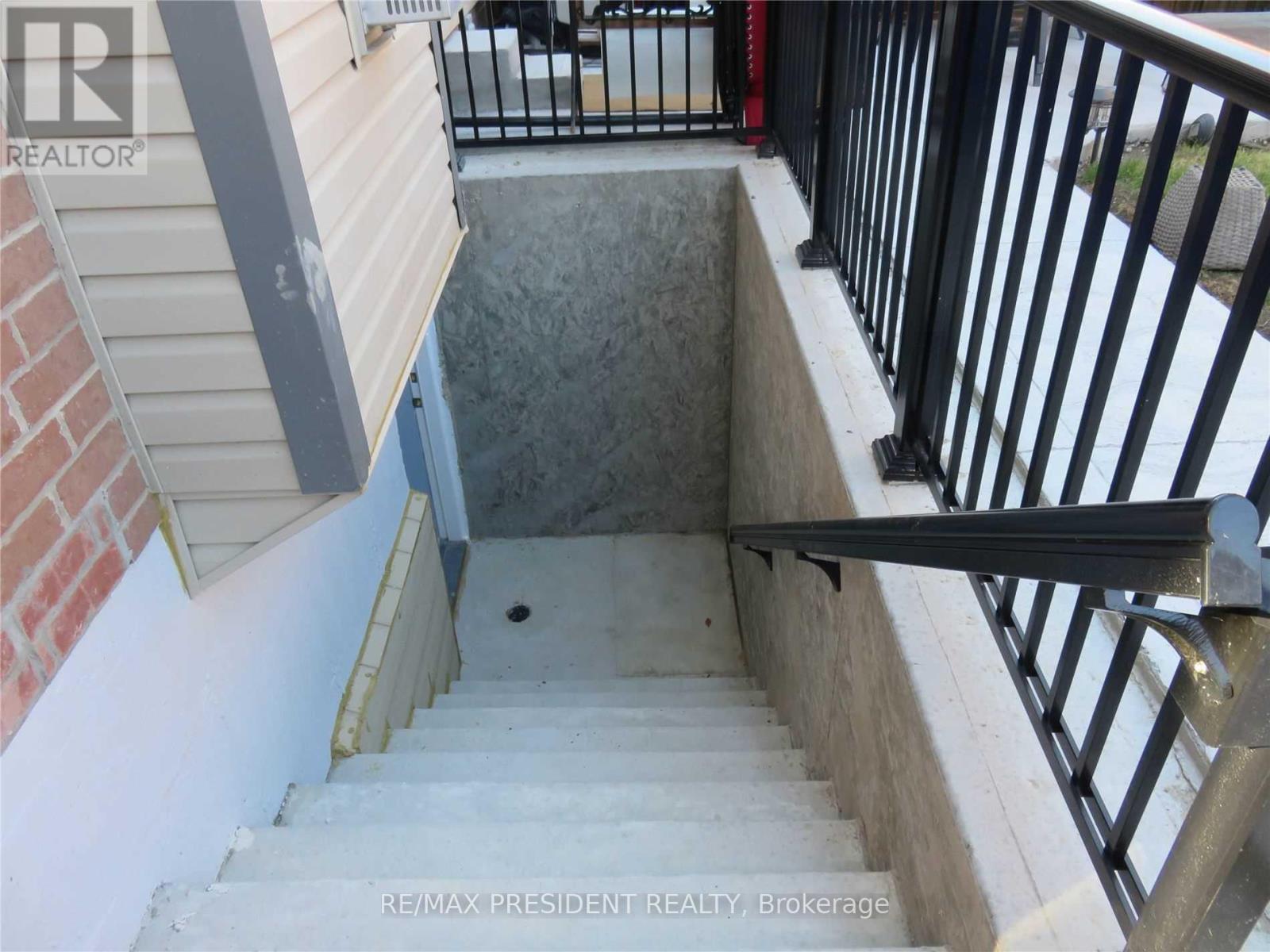 Bsmt - 32 Ventura Avenue, Brampton, Ontario  L6Y 4Y8 - Photo 2 - W13456972