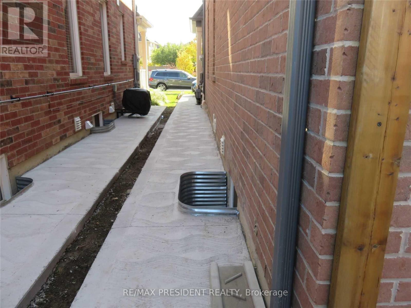 Bsmt - 32 Ventura Avenue, Brampton, Ontario  L6Y 4Y8 - Photo 20 - W13456972