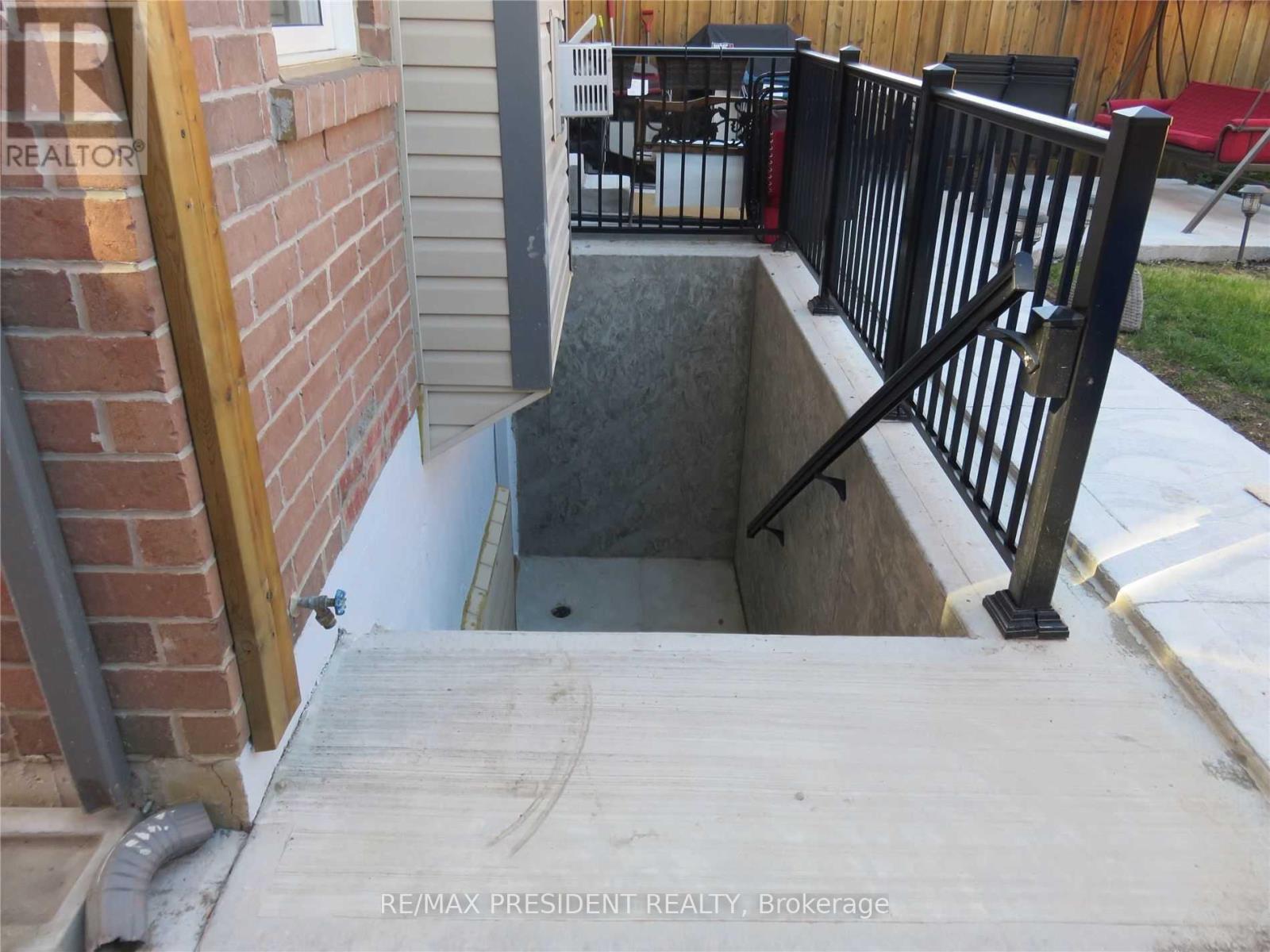 Bsmt - 32 Ventura Avenue, Brampton, Ontario  L6Y 4Y8 - Photo 21 - W13456972