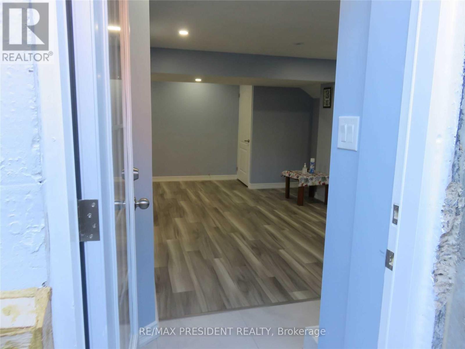 Bsmt - 32 Ventura Avenue, Brampton, Ontario  L6Y 4Y8 - Photo 4 - W13456972