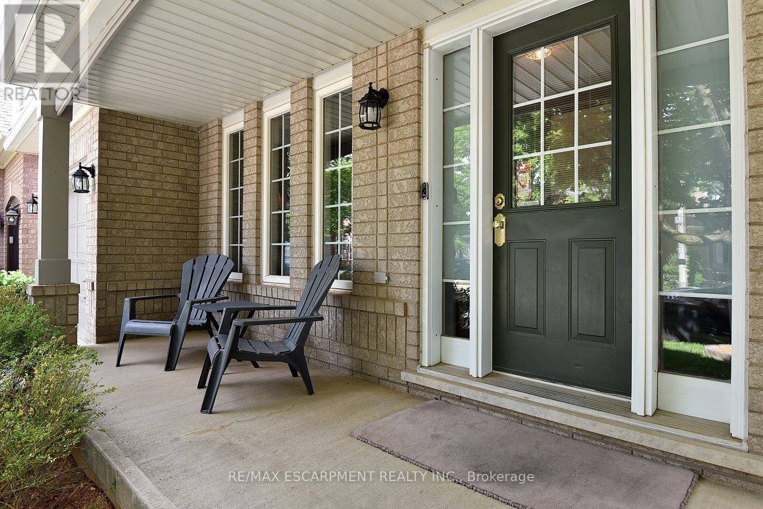 5156 Ridgewell Road, Burlington, Ontario  L7L 6N7 - Photo 3 - W13457058