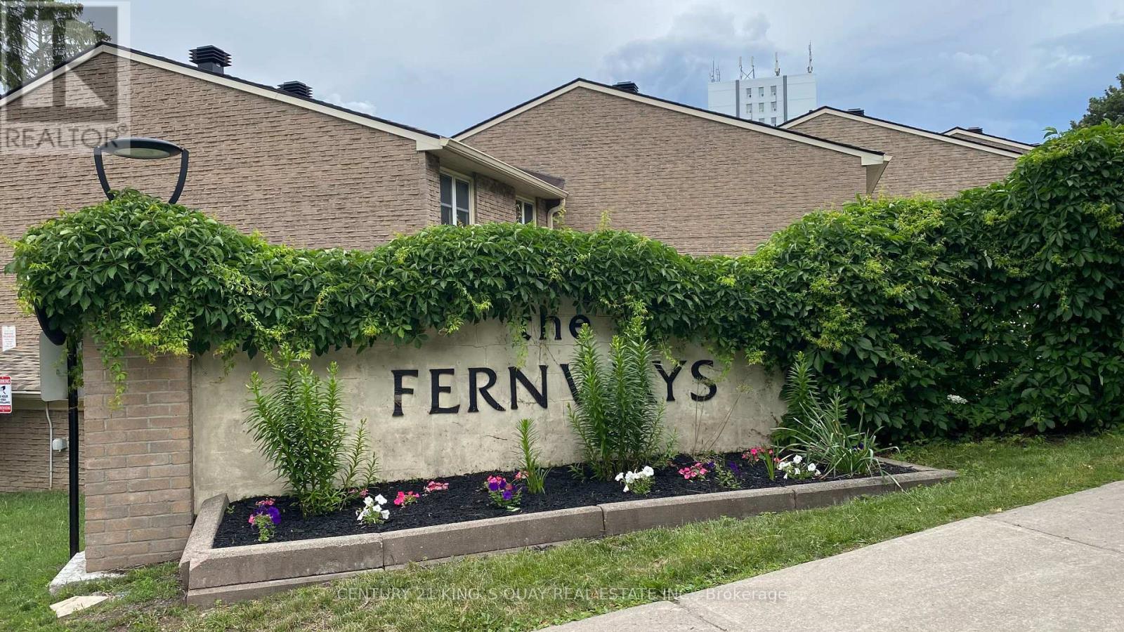 10 SAND FERN WAY E, Toronto, Ontario