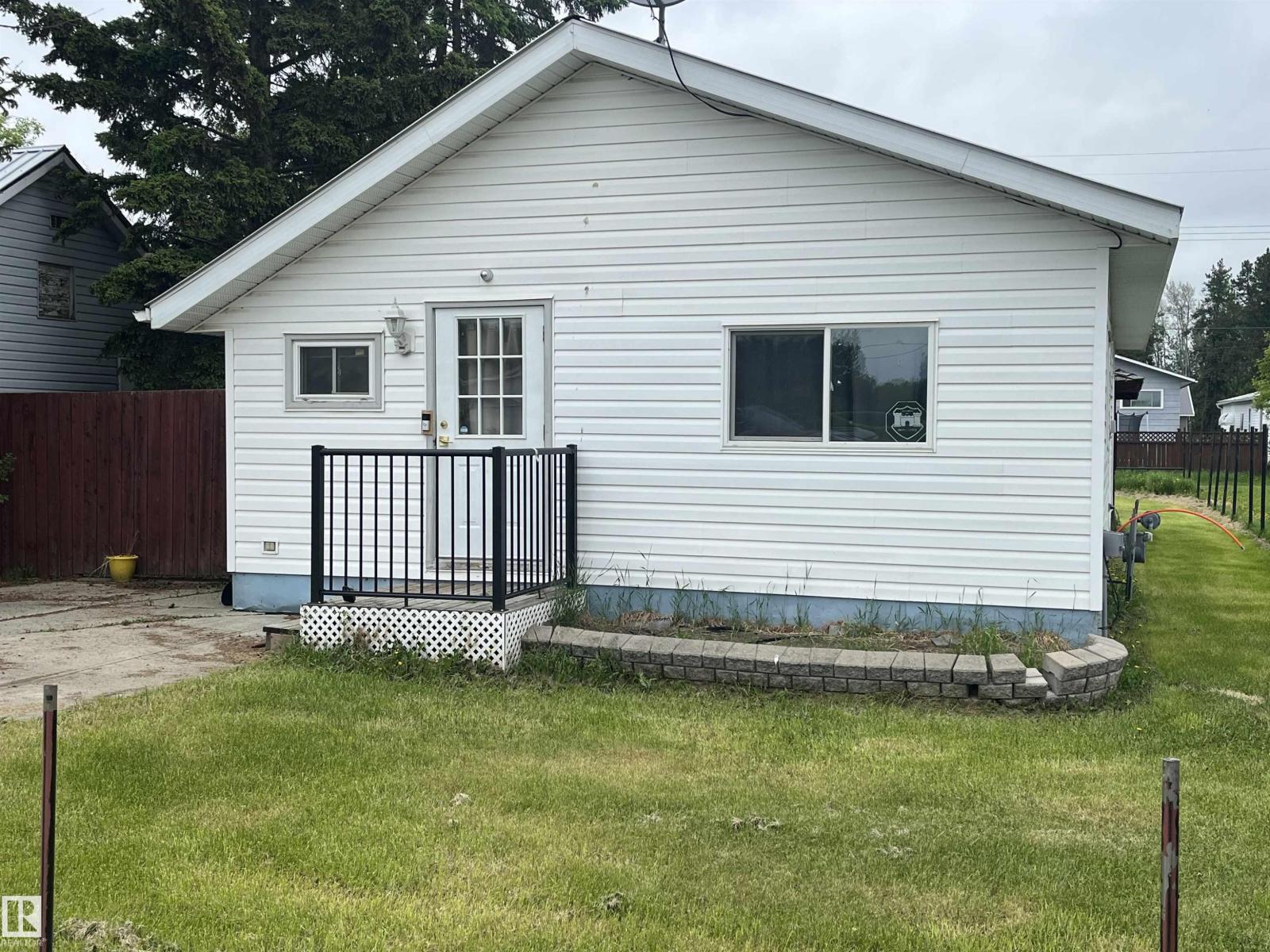 4720 51 Ave, Wildwood, Alberta