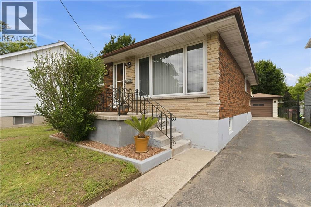 398 Sheridan Street, Brantford, Ontario  N3S 4S4 - Photo 3 - 40839382